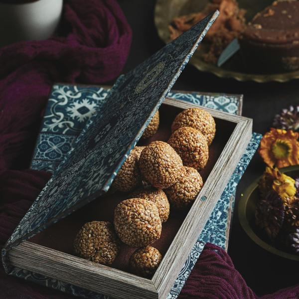 Dry Fruit Ladoo Box
